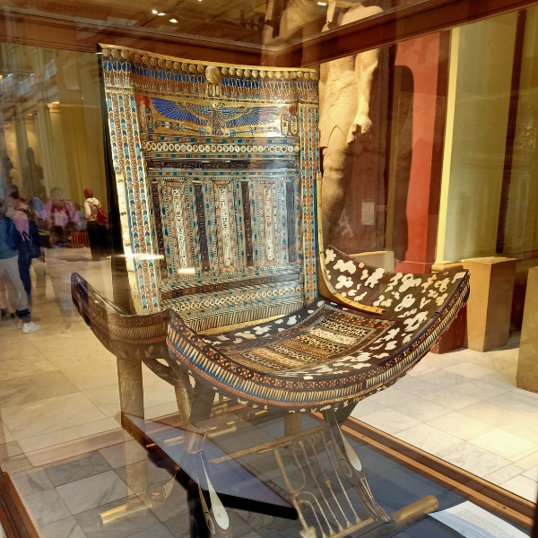 Wadi EL Hitan, White Deseort Egypt Tours